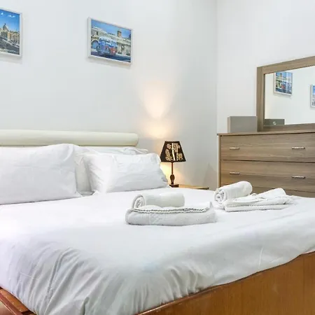 Проживание в семье R1 Nr Retreat Gzira
