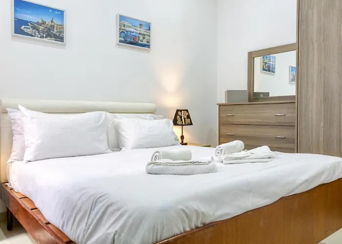 Проживание в семье R1 Nr Retreat Gzira
